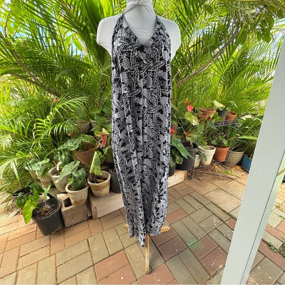 Black and White pineapple Print Maxi long romper jumpsuit like new EUC - Picture 1 of 8